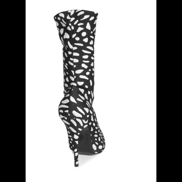 New Balenciaga Printed Spandex Sock Knife Booties - Picture 7 of 8